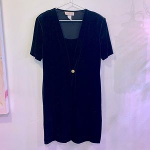 Vintage black velvet dress 🖤